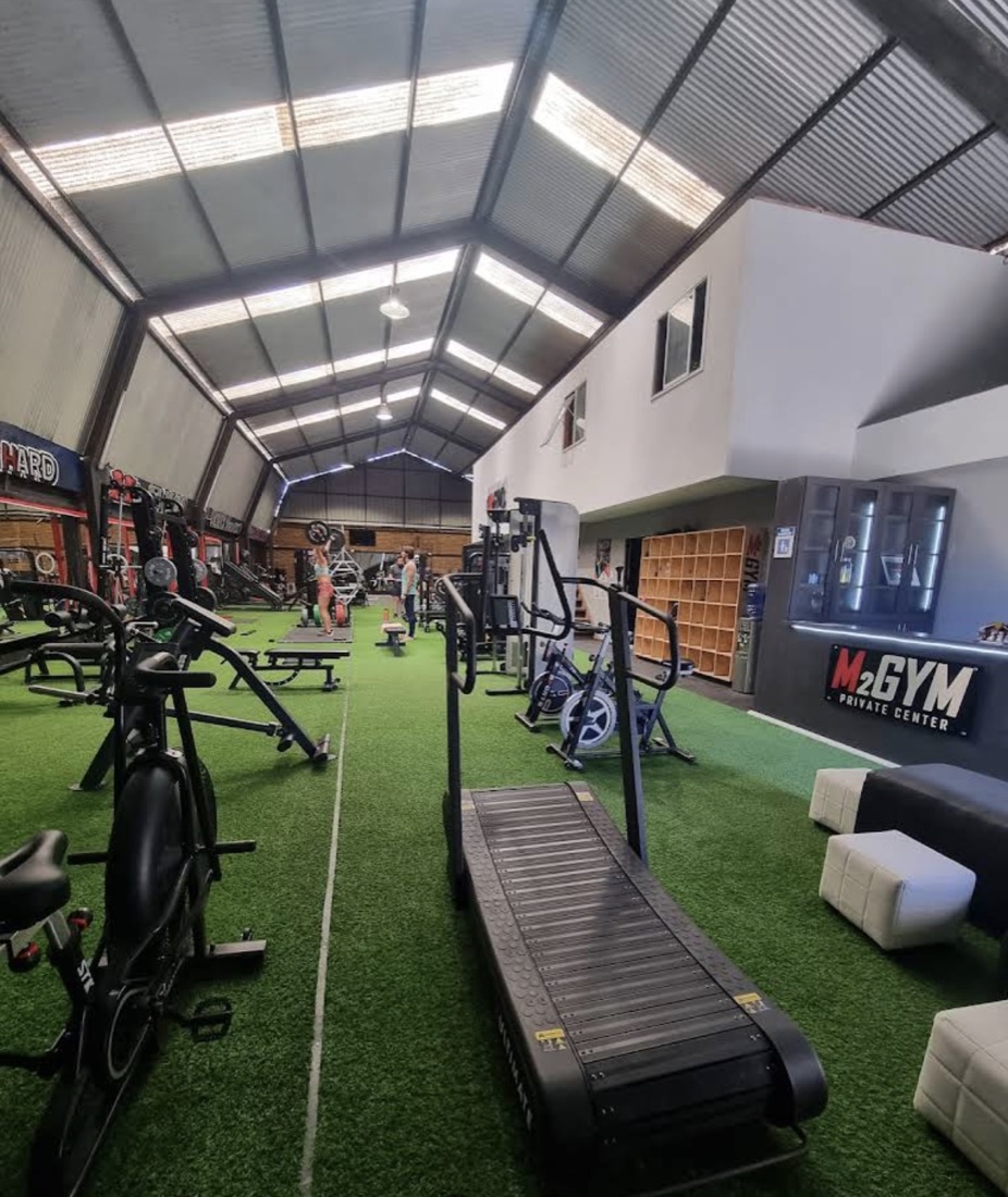 Zona de cardio en M2 GYM
